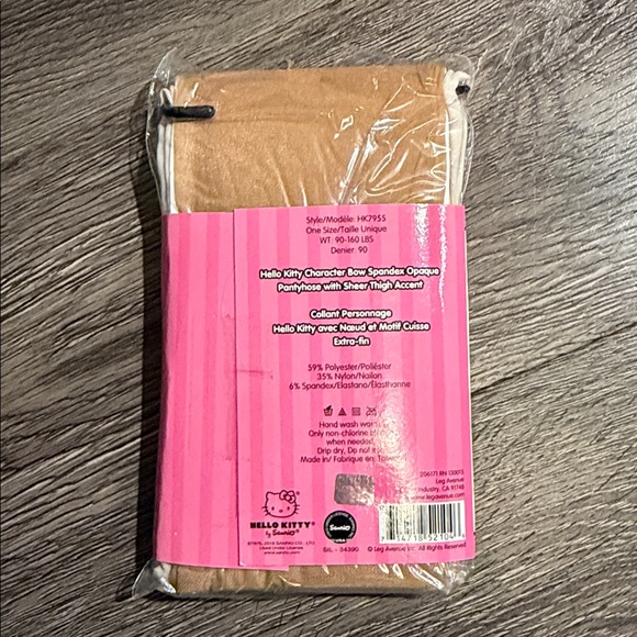 Adorale Hello Kitty tights - Picture 3 of 5